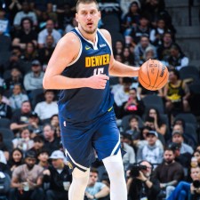 爱游戏官网-NBA常规赛国际比赛日再迎强敌；圣安东尼奥马刺队长鼓劲；主帅态度：赛场秩序良好；身体对抗强度拉满的简单介绍