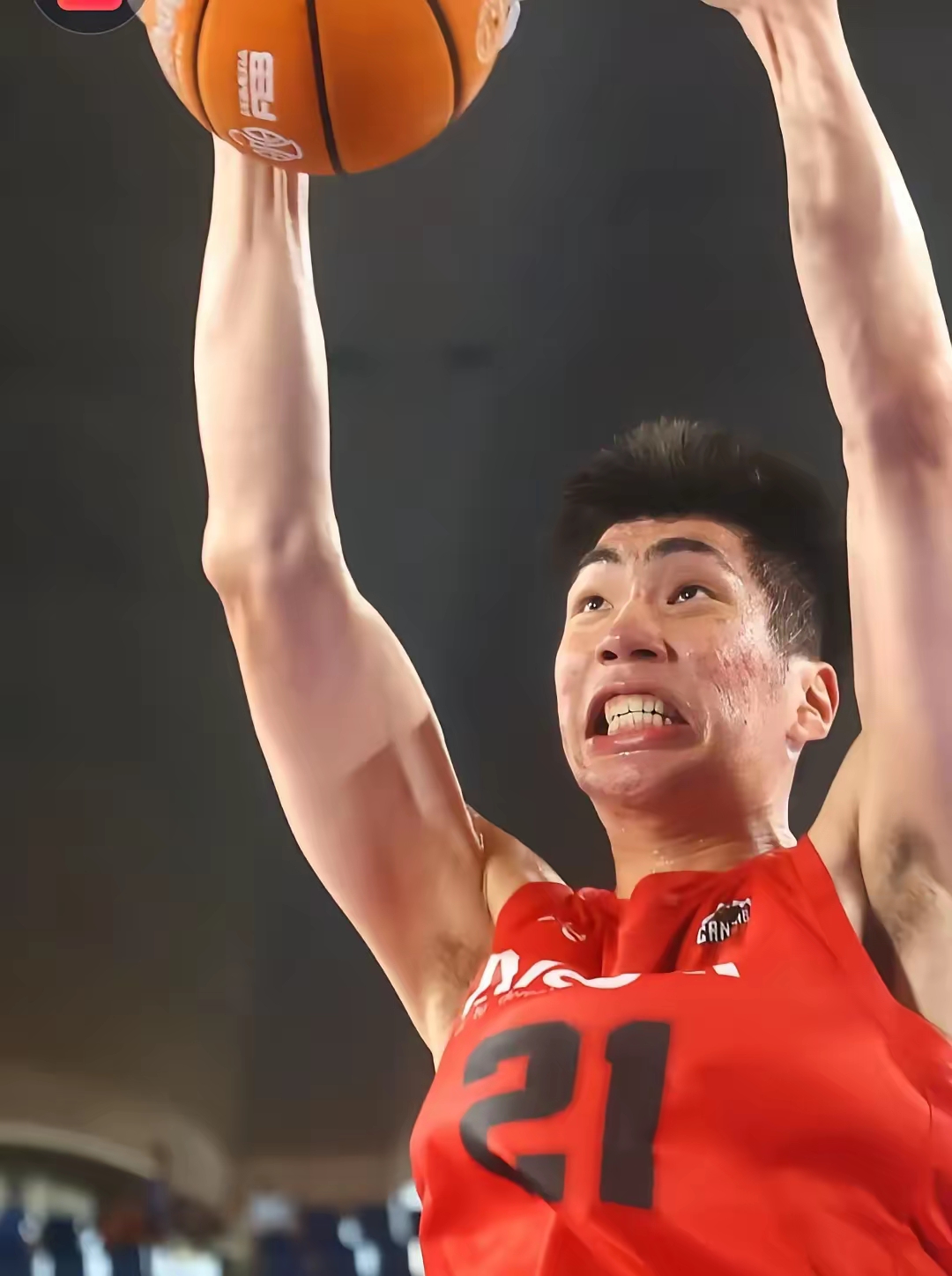包含NBA季后赛赛程吃紧，马赛窗口期远射贴柱，目标明确，年轻球员得到机会的词条