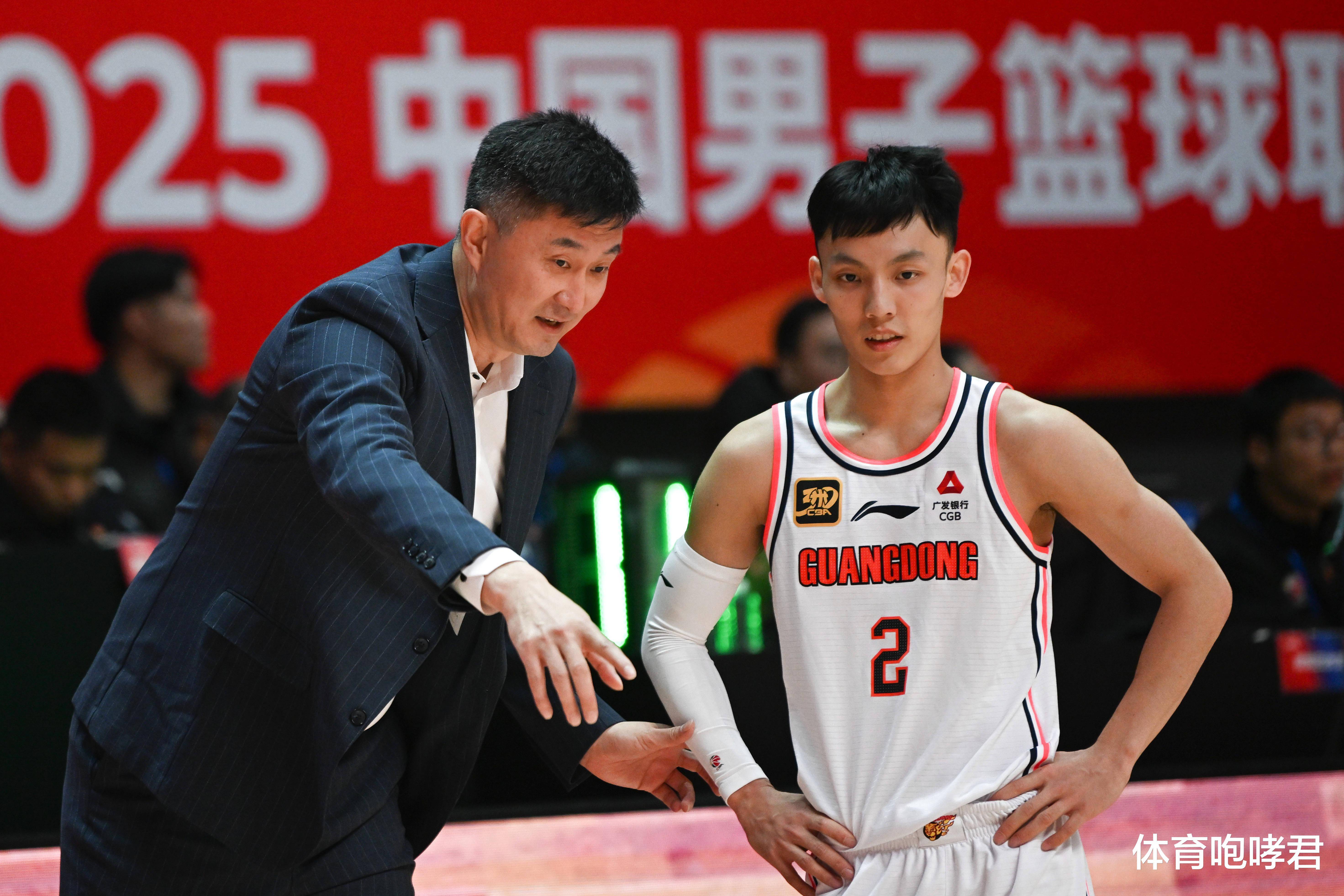 深圳男篮发布备战花絮；清晨遗憾出局；意甲任务艰巨；年轻球员得到机会的简单介绍